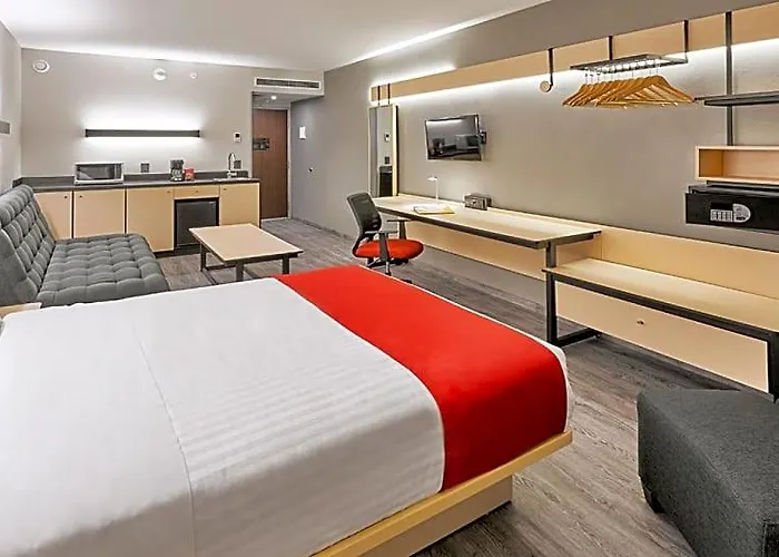 Express Ciudad De Aeropuerto Hotel 3*